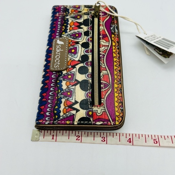 SAKROOTS WOMEN’S COLORFUL “ONE WORLD” THIN WALLET WITH EMBROIDERED ELEPHANT NWT - Picture 9 of 11